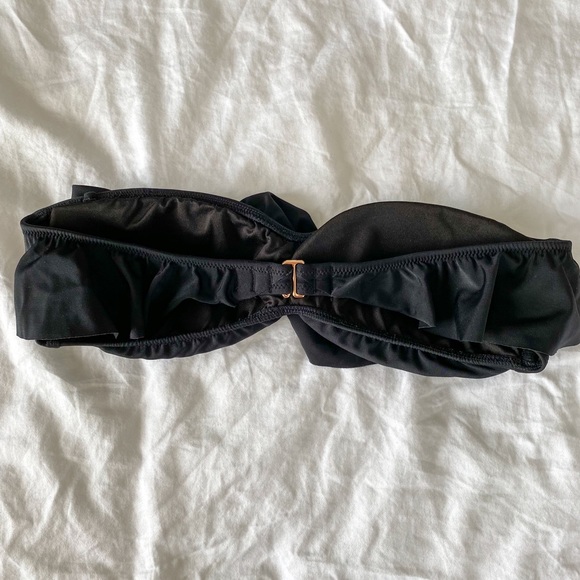 2/$40💜 CLOSET CLEAN OUT: Victoria’s Secret ruffle bandeau bikini top - Picture 2 of 4